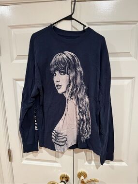 Taylor Swift Navy Blue Long Sleeve Graphic Tee